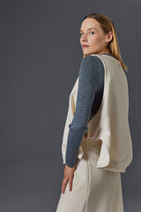 WHITE OVERSIZED BUTTONED SLEEVELESS TOP