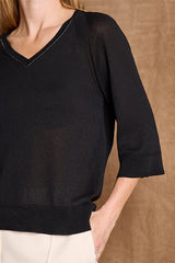 ATLAS BLACK V-NECK LONG-SLEEVED SWEATER