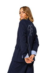 BACK DETAIL ELEGANT BLAZER