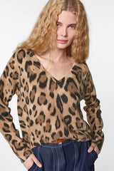 BROWN LEOPARD V NECK SWEATER