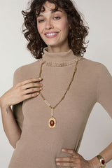 BROWN SHORT SLEEVED TURTLENECK SWEATER