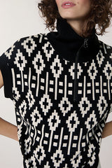 BLACK SHORT SLEEVED JACQUARD SWEATER