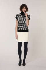 BLACK SHORT SLEEVED JACQUARD SWEATER