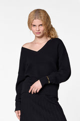 BLACK FANCY V NECK SWEATER