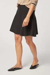 BLACK SHORT KNIT SKIRT
