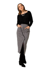 BLACK SLIGHTLY FITTED PULLOVER