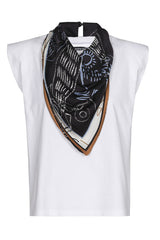 ATTACHED SCARF COTTON T-SHIRT