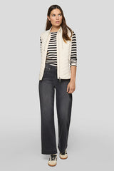 DRAWSTRING COLLAR QUILTED VEST