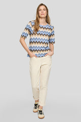 GRAPHIC ZIGZAG DESIGN T-SHIRT