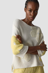 TEXTURED FLOWERS 3/4 SLEEVES SWEATER