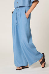 BLUE WIDE-LEG CHAMBRAY TROUSERS