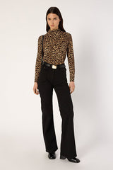 HELENE LEOPARD PRINT STAND UP COLLAR T-SHIRT