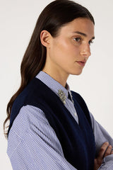 EVITA SLEEVELESS V-NECK SWEATER