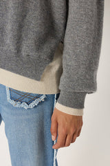 EDDA TWO-TONE ROUND NECK CASHMERE SWEATER