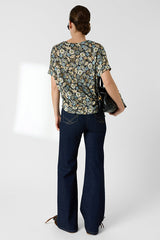 MALINAE FLORAL V T SHIRT