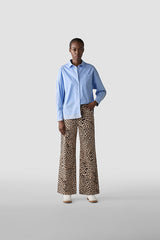 LIGHT BLUE LONG SLEEVE BUTTON UP SHIRT