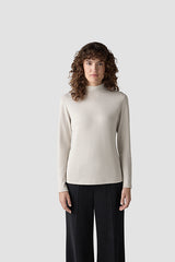WHITE TURTLENECK KNIT SWEATER