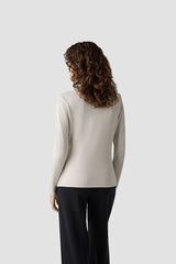 WHITE TURTLENECK KNIT SWEATER