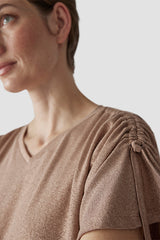 SHINY GRANOLA RUFFLED T-SHIRT