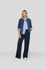 CLASSIC LIGHT BLUE BUTTON UP SHIRT