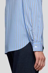 CLASSIC LIGHT BLUE BUTTON UP SHIRT