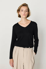 BLACK BEDAZZLED V-NECK T-SHIRT