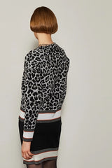LEOPARD PRINT ROUND NECK SWEATER