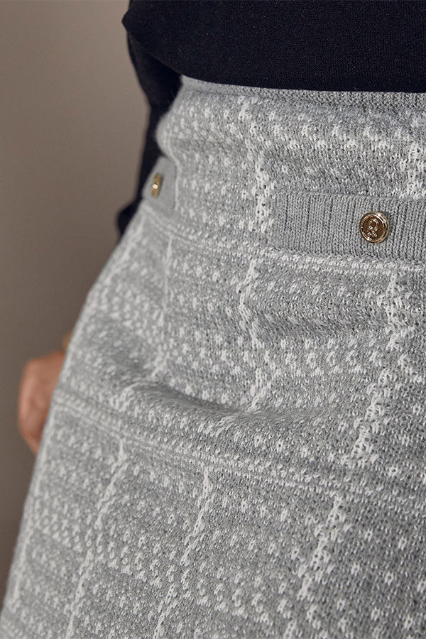 GREY TWO-TONE SHORT JACQUARD KNITTED SKIRT