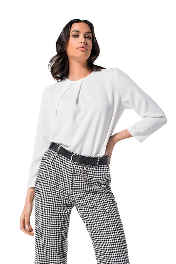 PLEATED STRAIGHT STRETCH TOP