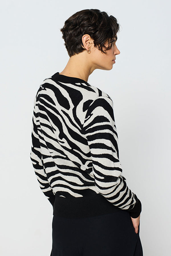 BLACK ZEBRA JACQUARD CREWNECK SWEATER