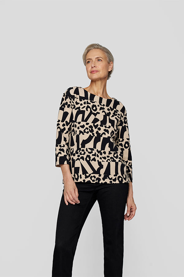 ANIMAL PRINT 3/4 SLEEVED T-SHIRT