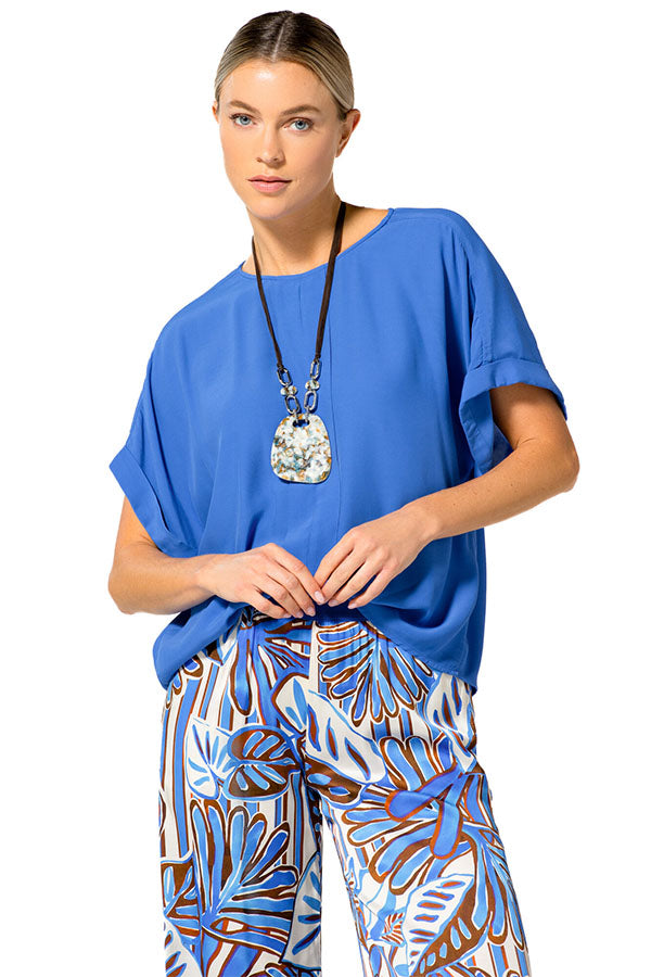 BLUE SHORT STRAIGHT TOP