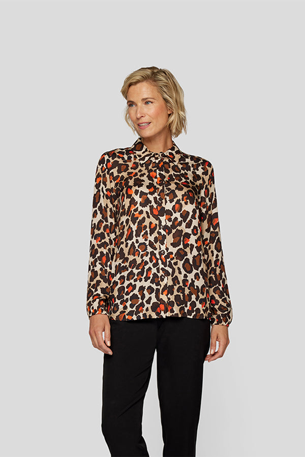 ANIMAL PRINT BUTTONED BLOUSE