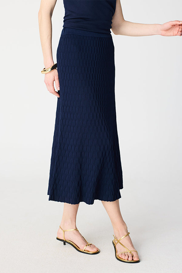 NAVY TEXTURED KNIT BASIC LONG SKIRT