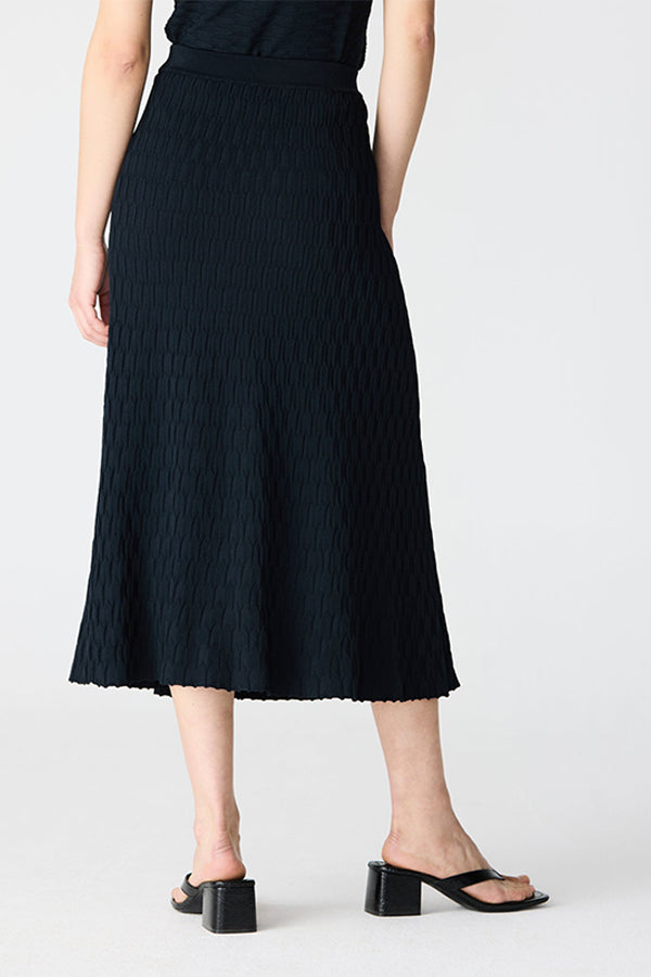 BACK TEXTURED KNIT BASIC LONG SKIRT