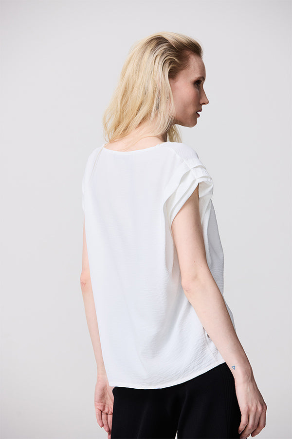 WHITE GOLD DETAIL V-NECK BLOUSE