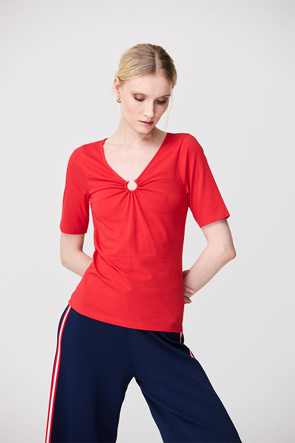 RED RING V-NECK BASIC T-SHIRT