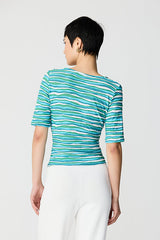 TEXTURED TRICOLOR CROSSOVER NECK T-SHIRT