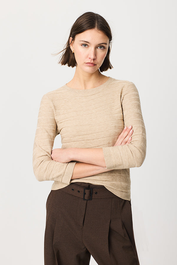 KNITTED TEXTURE 3/4 SLEEVE SWEATER