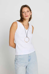 WHITE BASIC V-NECK SLEEVELESS T-SHIRT