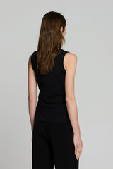 BLACK BASIC V-NECK SLEEVELESS T-SHIRT