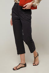 BLACK COTTON CAPRI TROUSERS