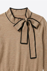 BLACK BEIGE BOW SWEATER