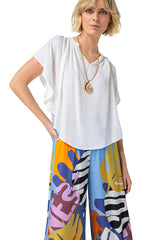 LOOSE-FITTING TOP