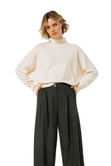 V-DETAIL FINE-KNIT PULLOVER