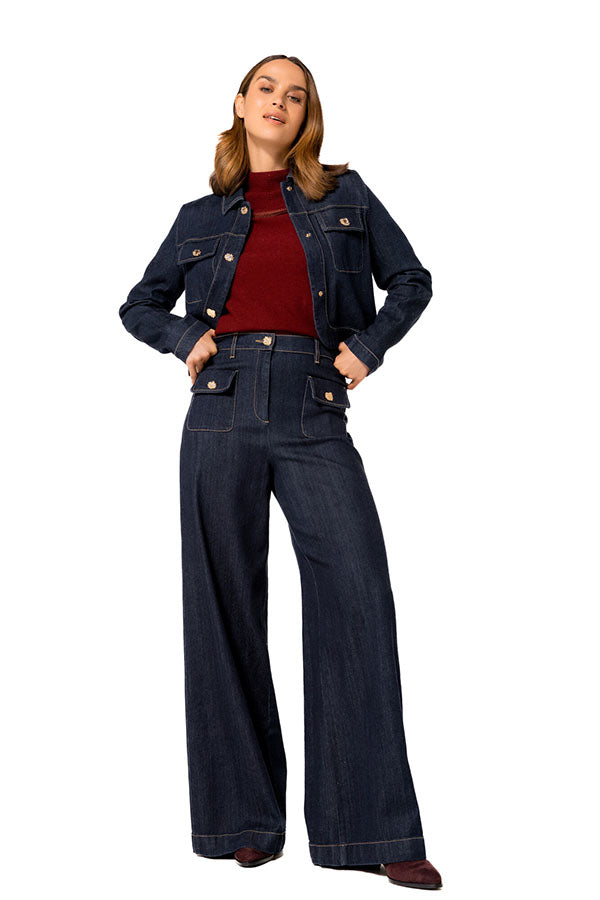 COMFORTABLE DRESSY JEANS