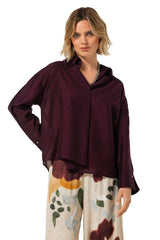 LOOSE-FITTING TUNIC BLOUSE