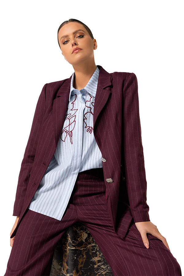 SLIGHTLY FITTED BLAZER