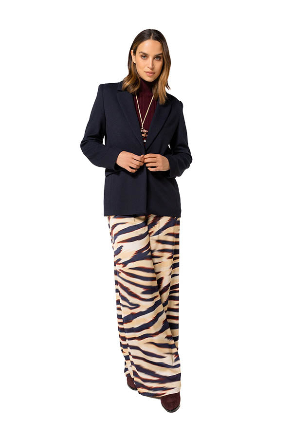 STRAIGHT COMFORTABLE BLAZER
