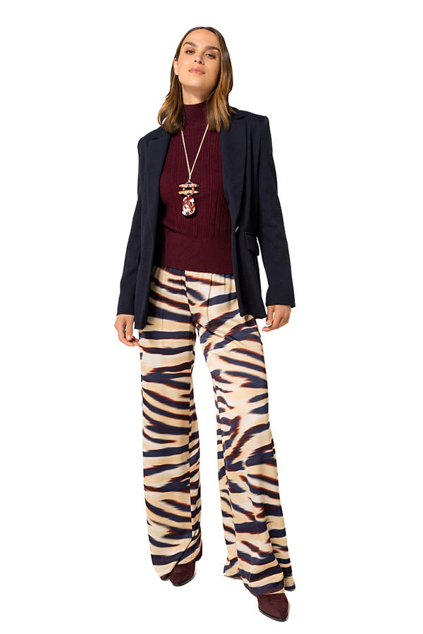 STRAIGHT COMFORTABLE BLAZER